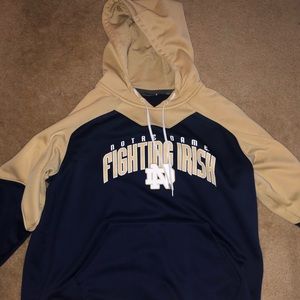 Under armour sweatshirt